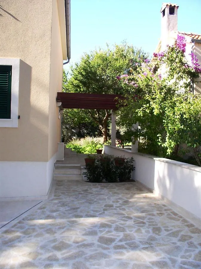 Apartment Verunic 8103A فيلي رات